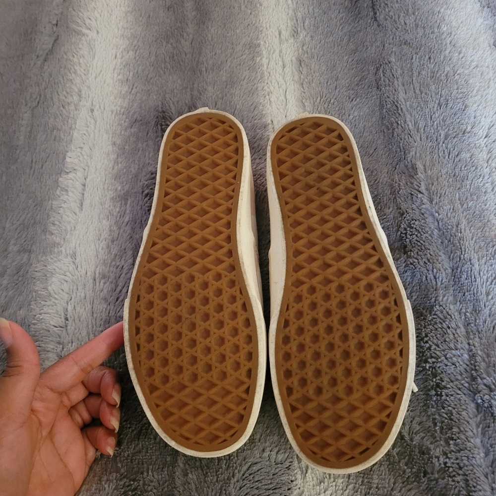 Vans Size 7 - image 5